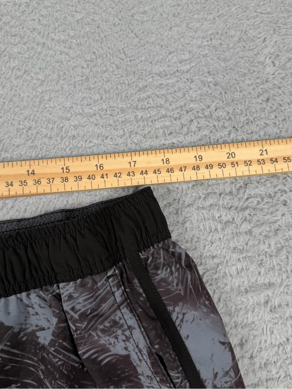 Vuori Banks Shorts Men XXL Charcoal 7'' Unlined Drawstrings Performance Athletic - Picture 4 of 11